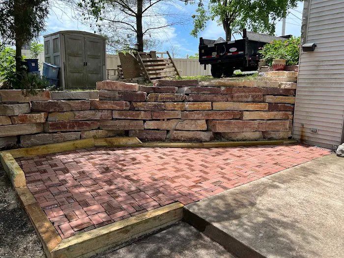 JS Landscaping LLC Picture 1