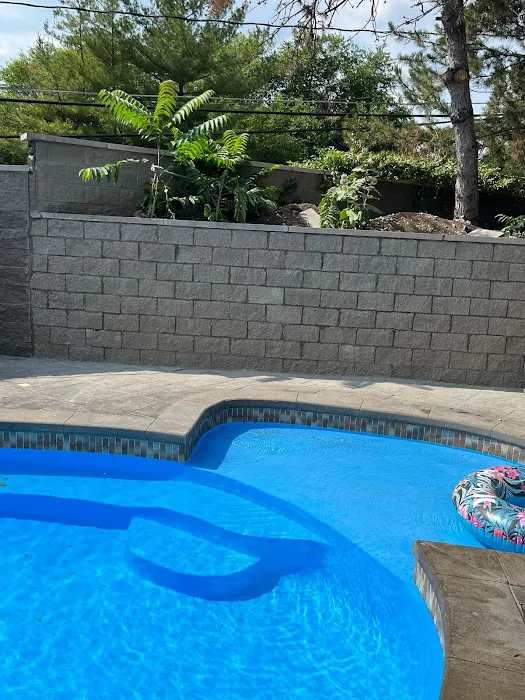Roger Landscaping and Lawn and Paver Services Picture 7