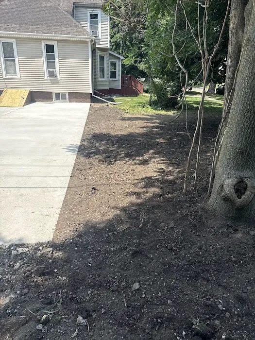 Superior Mowing & landscaping Picture 6