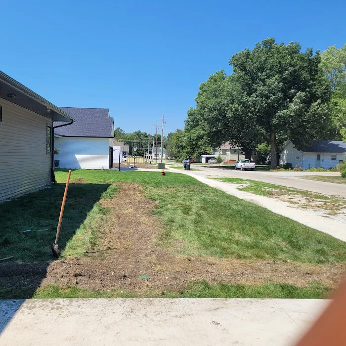 Superior Mowing & landscaping Picture 2