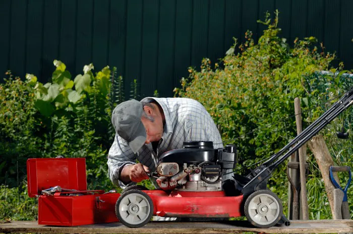 Champaign Lawn Care & Landscaping Services Picture 8