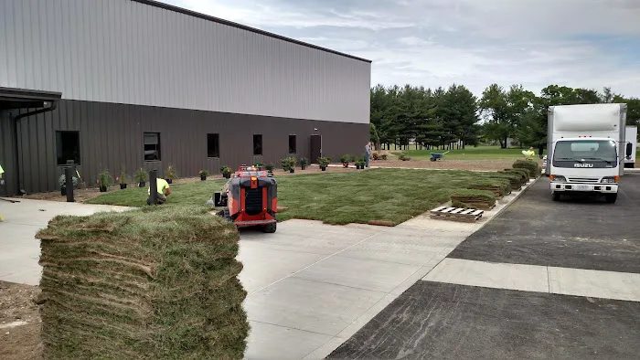 Green Light Lawn Care Inc Picture 2