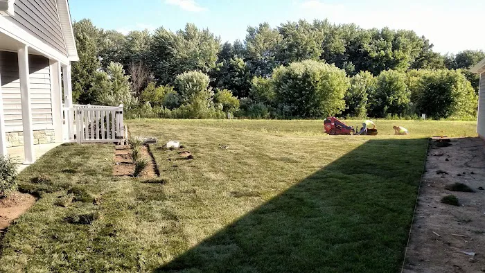 Green Light Lawn Care Inc Picture 1