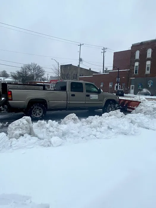 Redlawns Lawn & Landscape LLC Picture 4