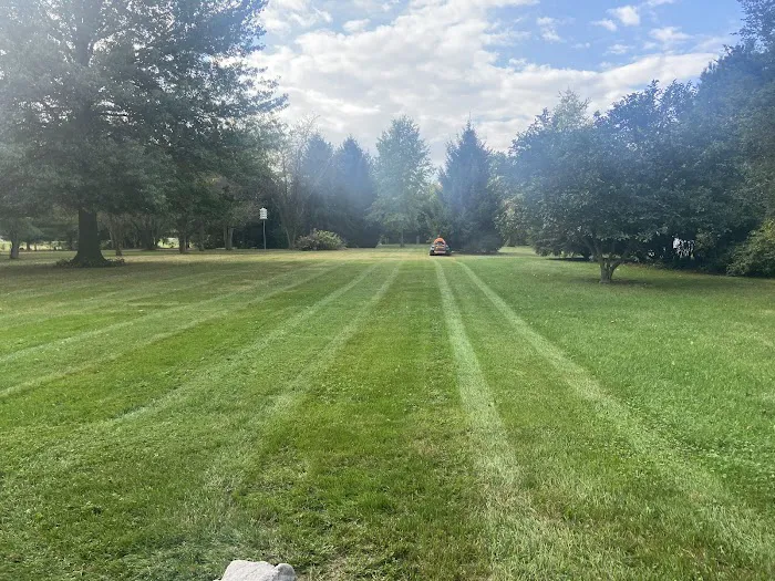 Redlawns Lawn & Landscape LLC Picture 7
