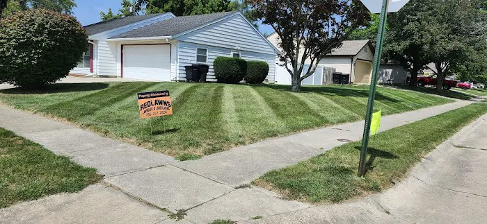 Redlawns Lawn & Landscape LLC Picture 3