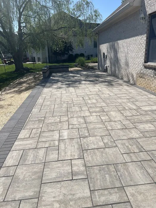 Platinum Deck and Patio Picture 9