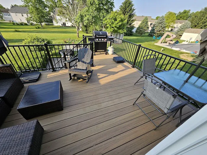 Platinum Deck and Patio Picture 4