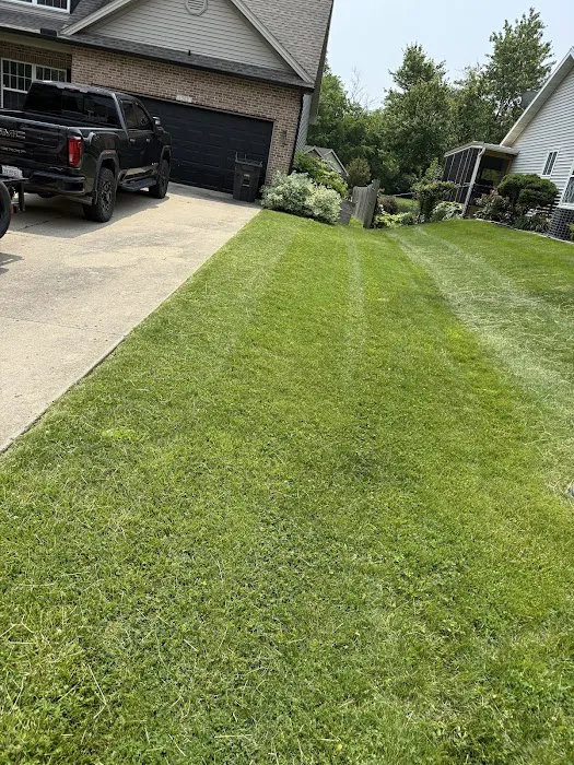 D&D Mowing Service Picture 2