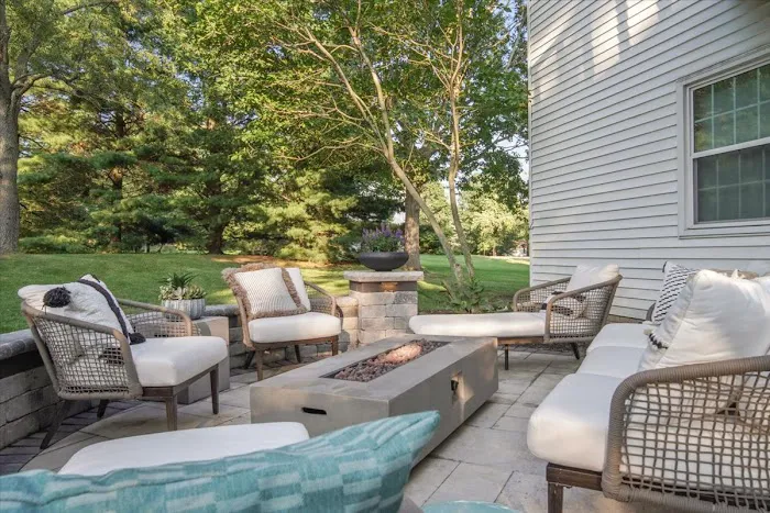 Bellas Landscaping Picture 2