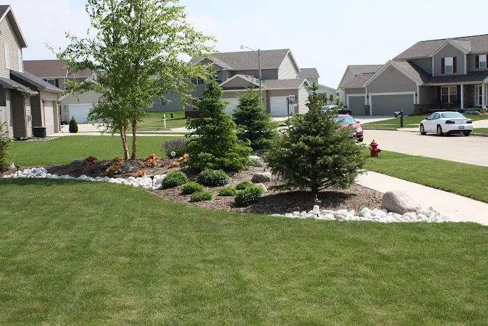 F & W Lawn Care & Landscaping Picture 4