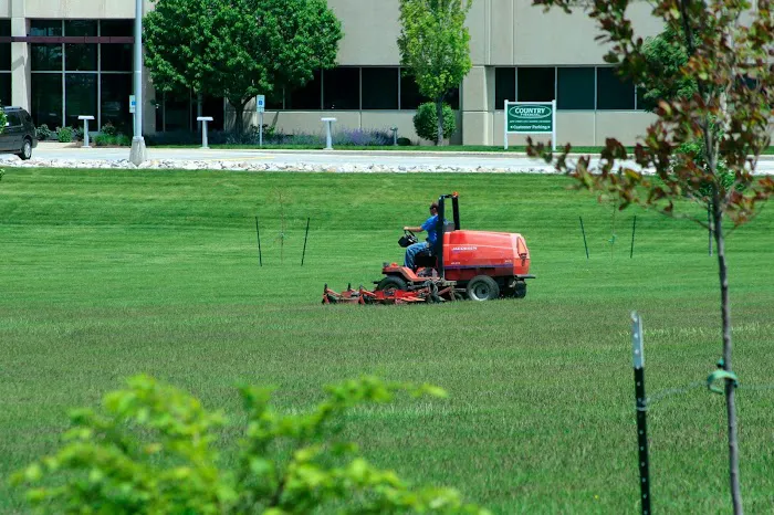 Yoder Lawn Care, llc Picture 3