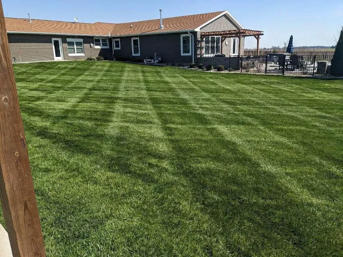 Changing Seasons Lawn and Landscape Inc Picture 4