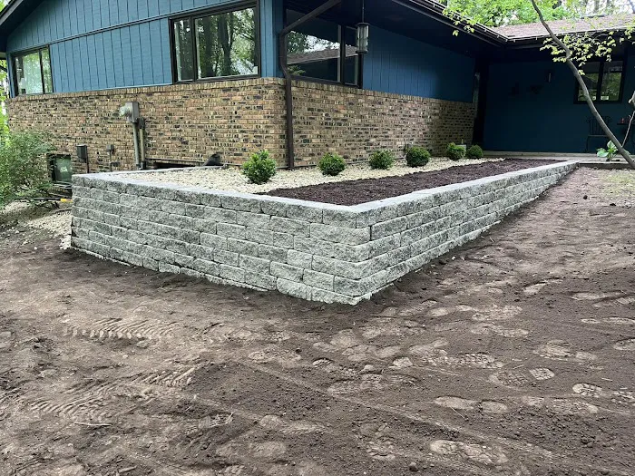 Changing Seasons Lawn and Landscape Inc Picture 1