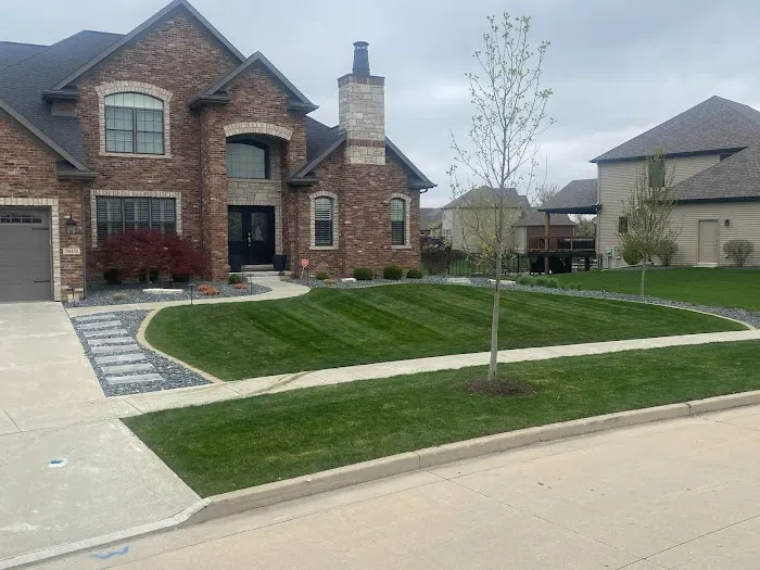 Changing Seasons Lawn and Landscape Inc Picture 8