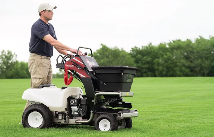 Brad's Lawn Care Corp. Picture 4
