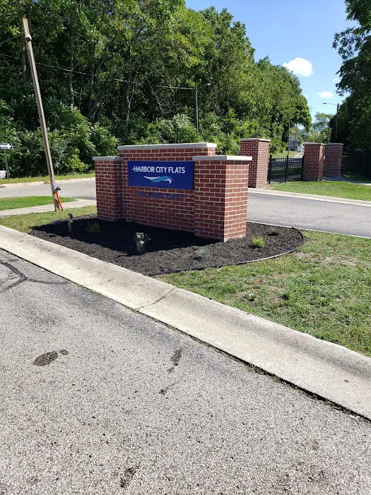 CR Lawn Service Inc Picture 9