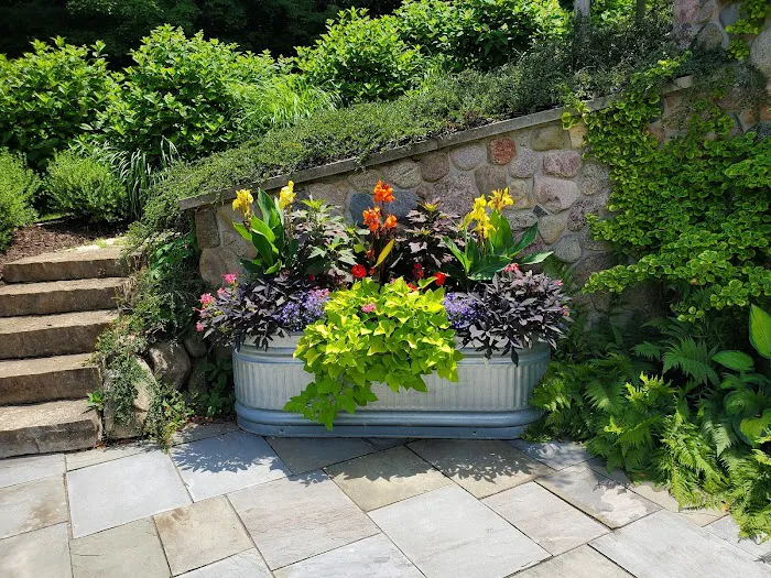 Starbuck's Landscaping, L.L.C. Picture 2