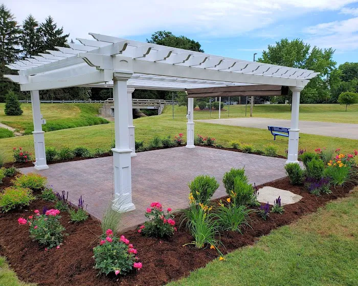Starbuck's Landscaping, L.L.C. Picture 3