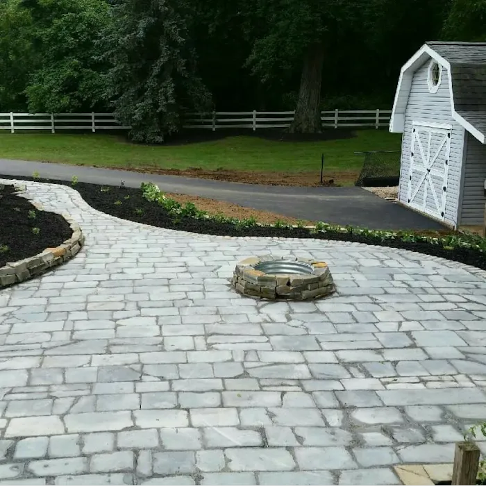 M & D Lawn Care LLC Picture 3