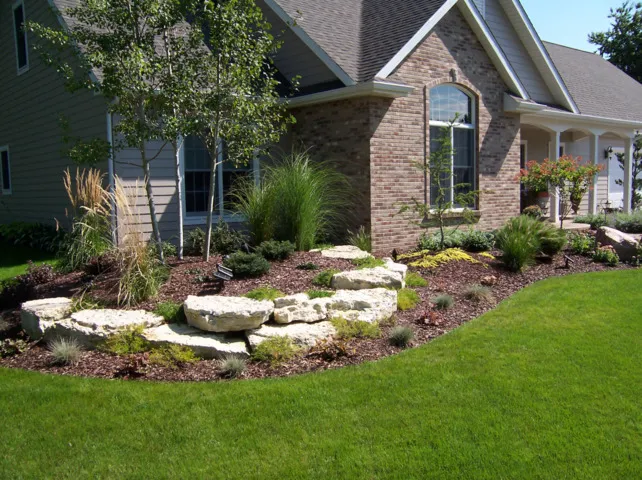 Sisson Lawn & Landscape Picture 2
