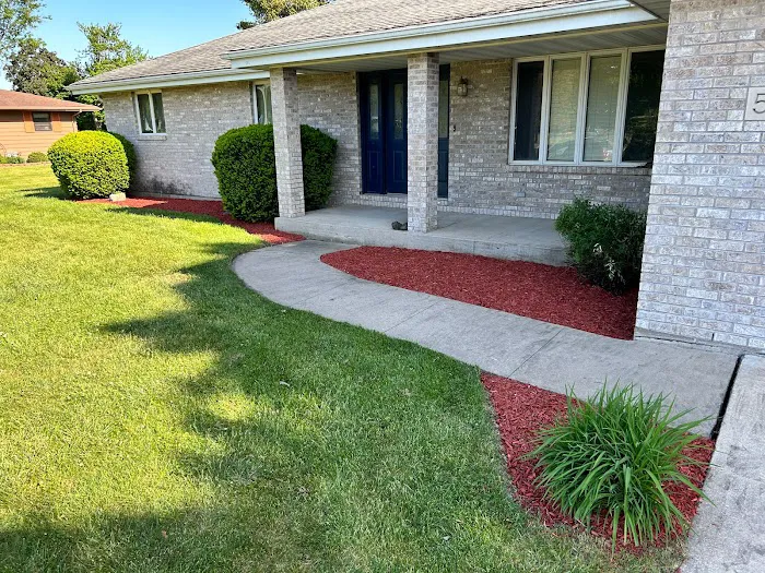 V&C Lawn Care Services Picture 4