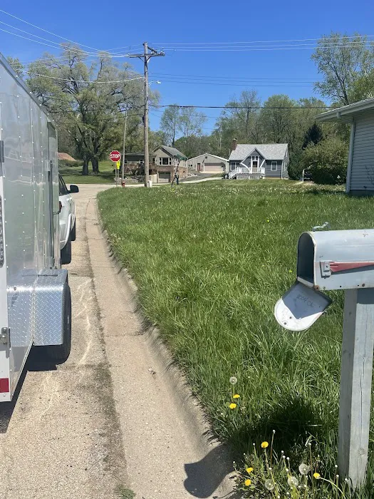 Al's Lawn Maintenance Picture 5