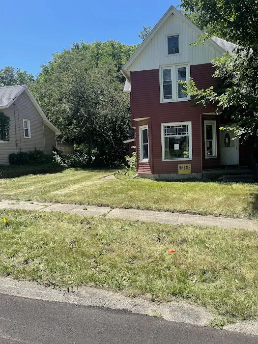 Al's Lawn Maintenance Picture 2