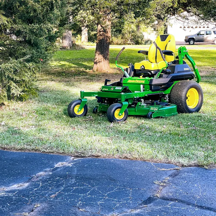 Al's Lawn Maintenance Picture 10