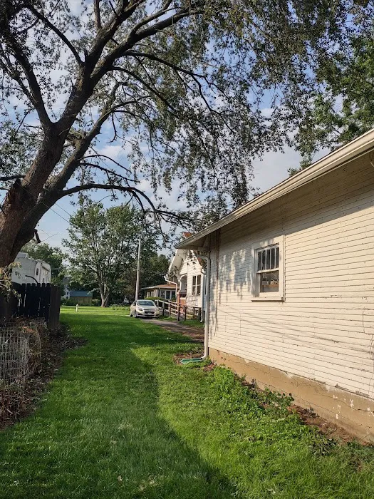 Blue Jay Lawn & Tree Service Picture 9