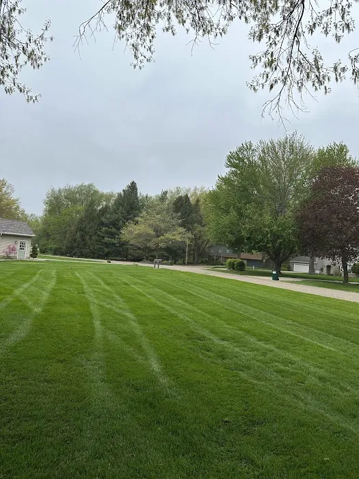 Holke Lawn & Landscape Picture 1
