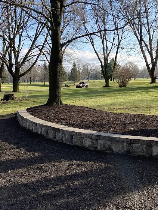 Maya-Bruns Landscaping Picture 1