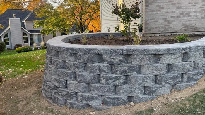 Armadillo’s landscaping LLC Picture 4