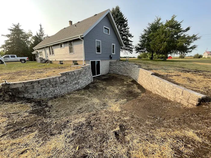 Armadillo’s landscaping LLC Picture 1