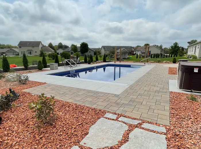 RH Landscape Design and Maintenance LLC Picture 8