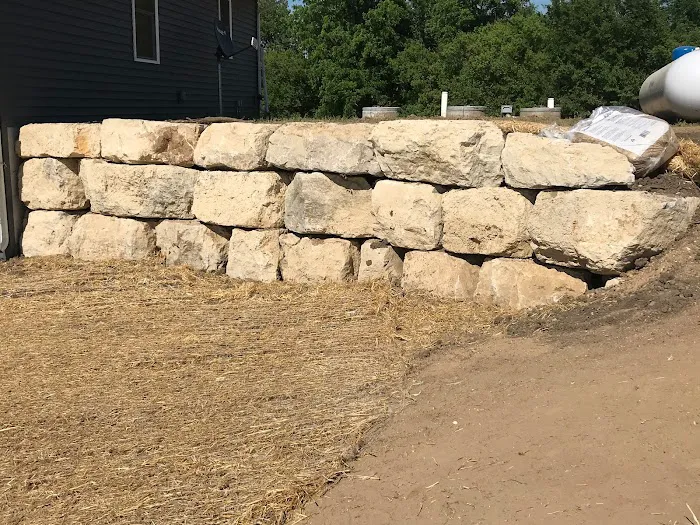 RH Landscape Design and Maintenance LLC Picture 5