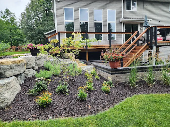 RH Landscape Design and Maintenance LLC Picture 10
