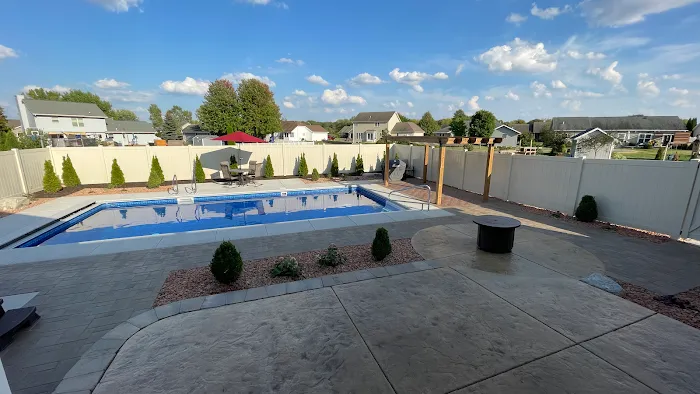 RH Landscape Design and Maintenance LLC Picture 3