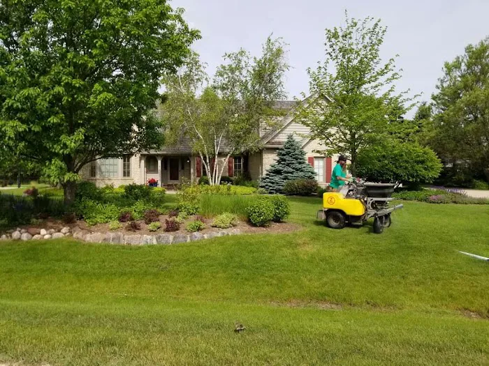 ALCS Lawn Care Picture 1