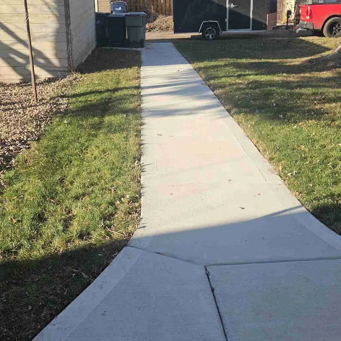 LawnStarter Picture 3