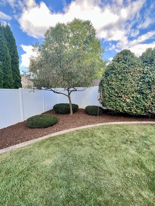 Lake Country Landscaping Inc Picture 2