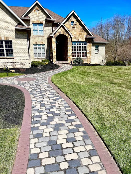 Summit Lawn Care Services Picture 3