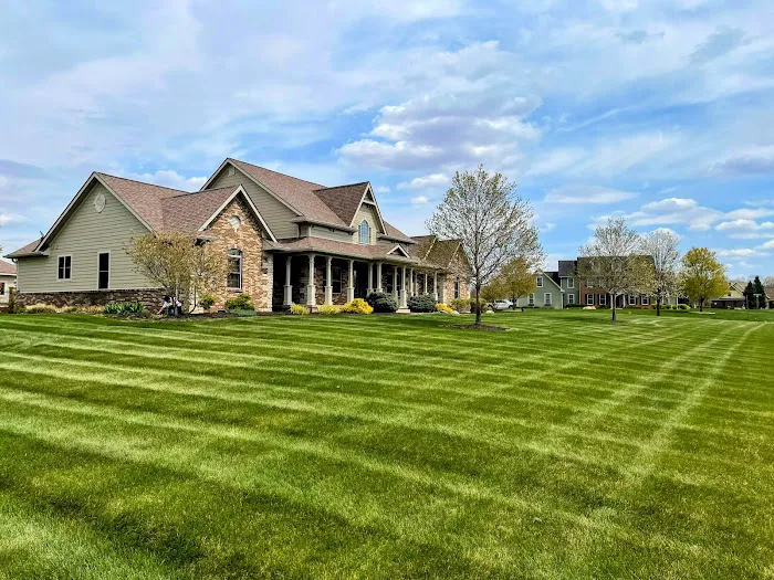 Summit Lawn Care Services Picture 6