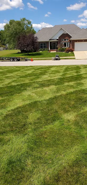 KD'S Lawn Care Picture 1