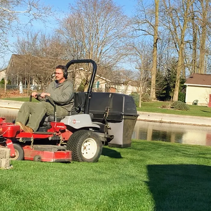 Frye's Lawn Care & Landscaping Picture 6