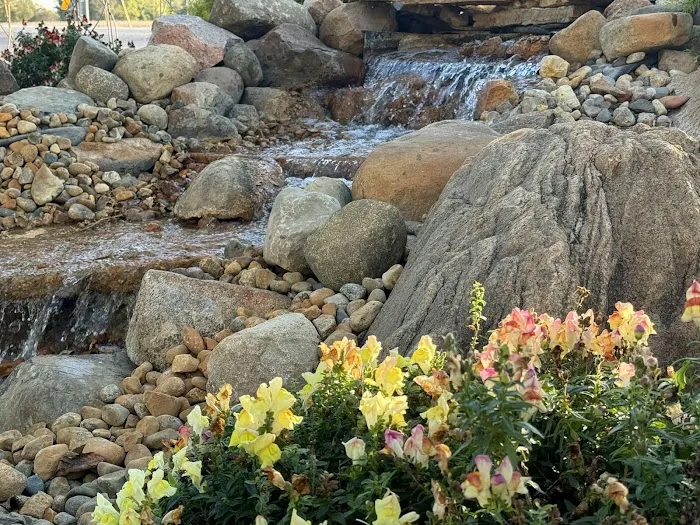 Metzger Landscaping, Garden Center & Events Picture 10