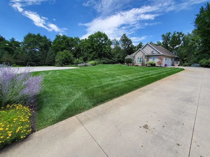 GreenWorks Lawn Solutions, LLC. Picture 9