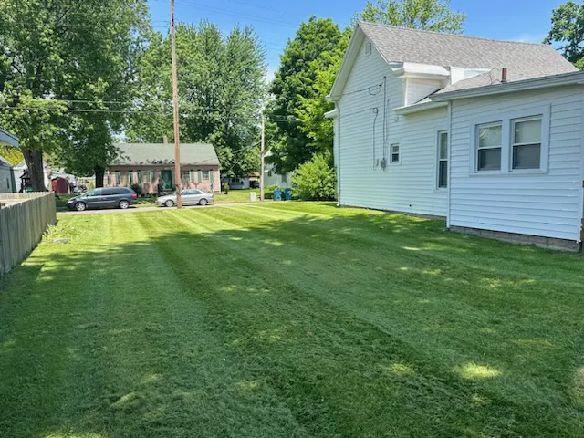J & M Mowing Picture 4