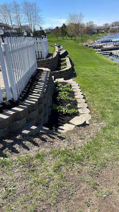 JRS Landscaping & Lawncare Inc Picture 2