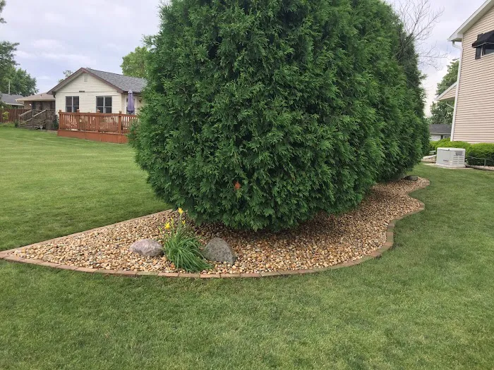 Gabe's Greenworks & landscaping Picture 10